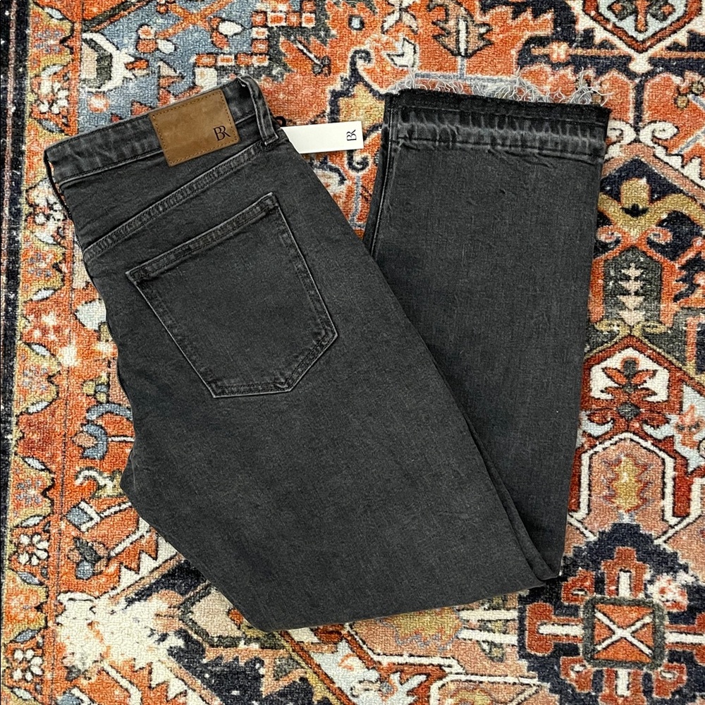 NWT Banana Republic Straight Leg Jeans Black Wash | Size 29 Petite